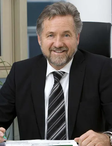 Bild: Auszeichnung: Rolf Specht ist Unternehmer des Jahres