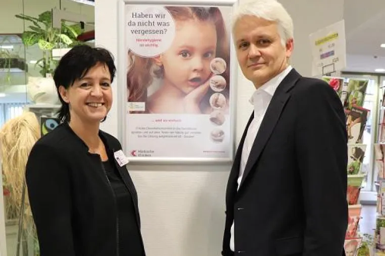Bild: Neue Händehygiene-Poster im Klinikum Lüdenscheid
