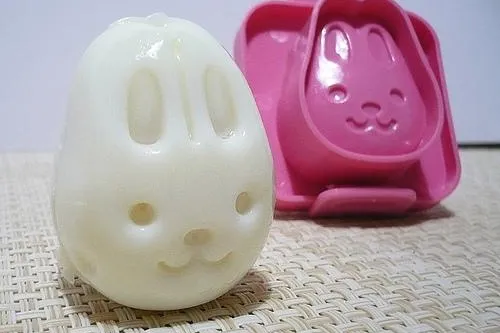 Kinderfrühstück mal anders: Haseneier an Schmetterlingstoast Bild: Kinderfrühstück mal anders: Haseneier an Schmetterlingstoast