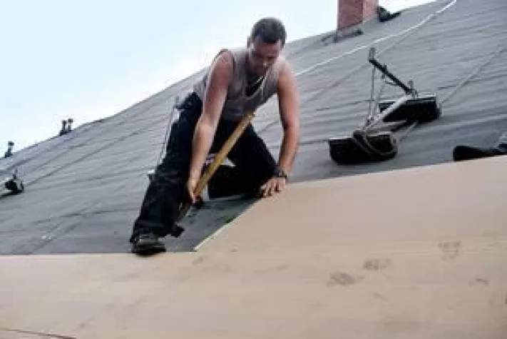 Dach sanieren und Förderung erhalten Bild: Dach sanieren und Förderung erhalten