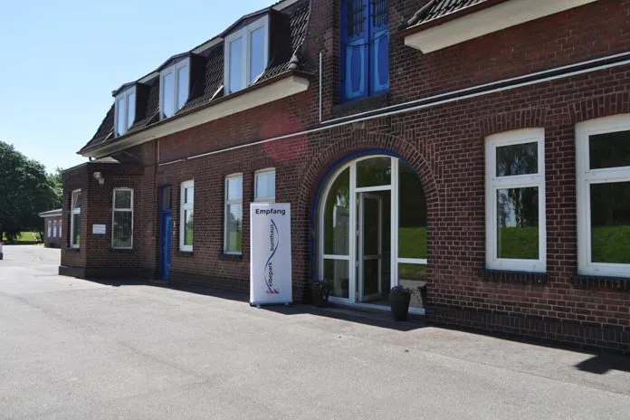 Bild: Im neuen elbepark-bunthaus mitten in Hamburg campen, außergewöhnliche Feste feiern und Seminare veranstalten