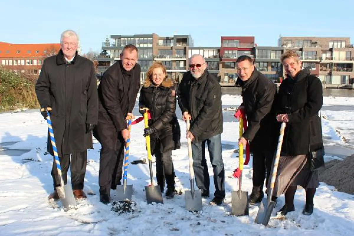 Residenz NEUER DELFT feiert symbolischen 1. Spatenstich in Emden