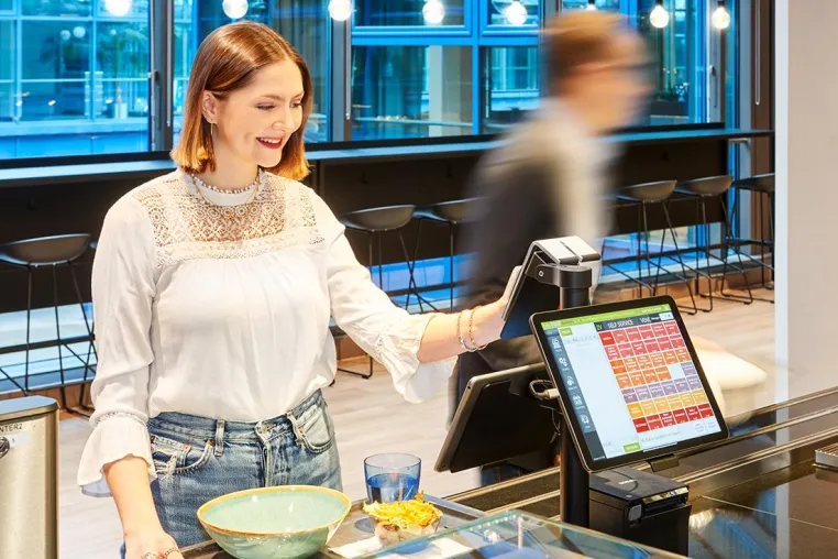 Bild: Neue Foodfactory im „Cube Berlin“ eröffnet, mit helloTESS! als Kassensystem