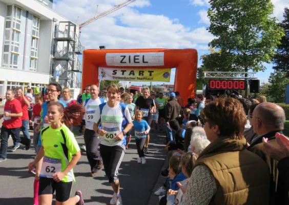Controlware erreicht beim Dietzenbacher Stadtlauf den 1. Platz Bild: Controlware erreicht beim Dietzenbacher Stadtlauf den 1. Platz