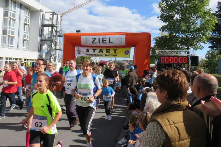 Bild: Controlware erreicht beim Dietzenbacher Stadtlauf den 1. Platz