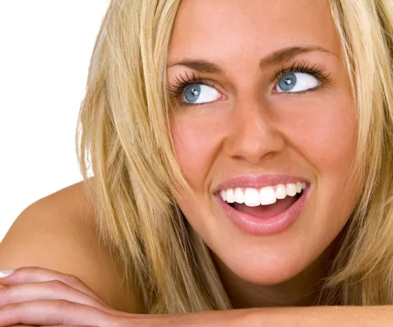 Bild: Zahnkosmetik - Schöne Zähne mit Veneers