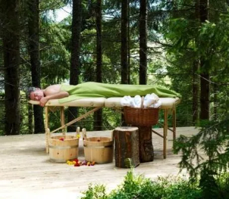 Auszeit von Handy, IPad und Co.: Die „Digitale Entgiftung“ im Hotel Forsthofgut Bild: Auszeit von Handy, IPad und Co.: Die „Digitale Entgiftung“ im Hotel Forsthofgut