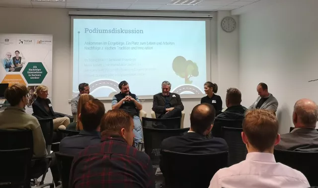 Bild: Erfolgreiche Netzwerkveranstaltung Unternehmensnachfolge