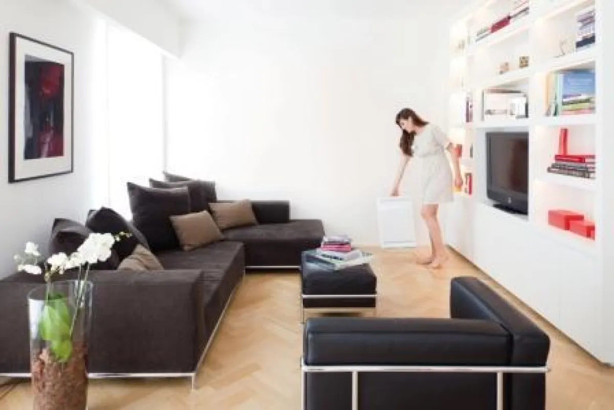 Der tragbare Daikin Luftreiniger MC70L befreit die Luft von Staub und unangenehmen Gerüchen.