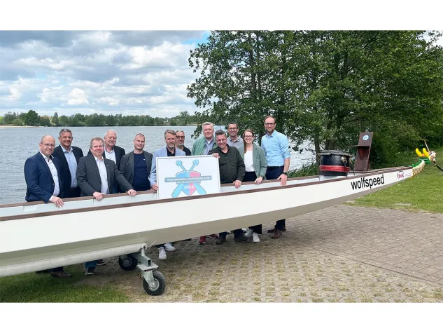 Bild: Wolfsburger Handwerks-Cup im Drachenboot