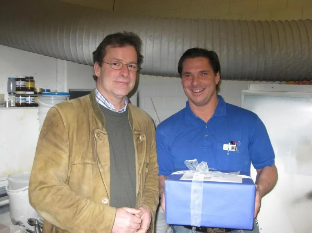 v.l.: Jens Stadler, Geschäftsführer der GWC Service GmbH und Andreas Adlmaier, Elektrikermeister