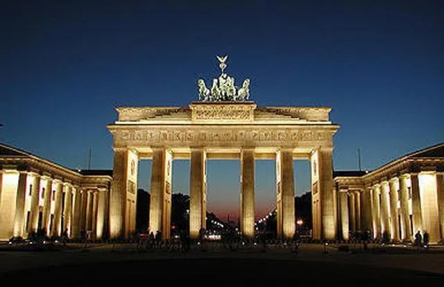 Tag der deutschen Einheit & Internationale Superstars am Brandenburger Tor in Berlin Bild: Tag der deutschen Einheit & Internationale Superstars am Brandenburger Tor in Berlin