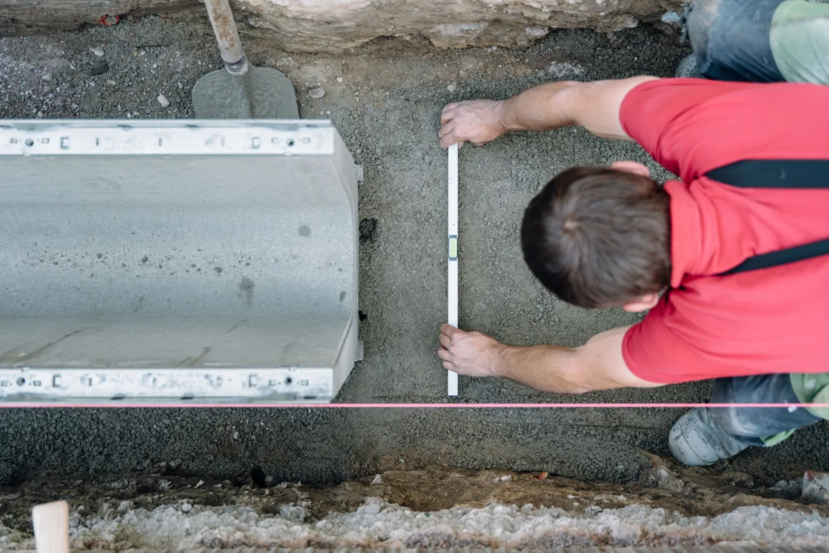 Drainfix Clean reinigt Regenwasser für die Baumbewässerung im Quartier (© Hauraton)