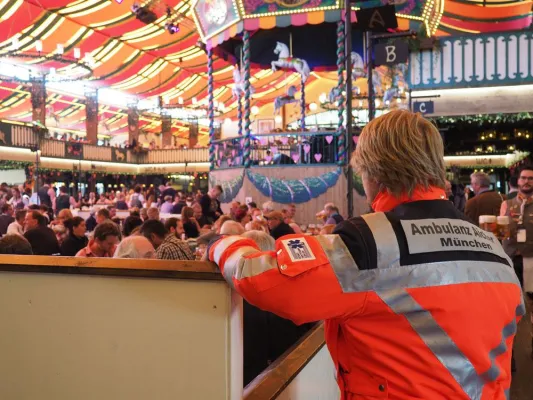 Bild: Oktoberfest 2015: Einsatzzahlen gleichbleibend hoch