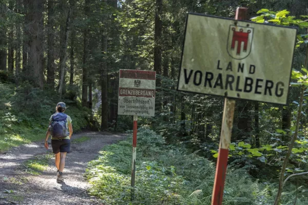 Vorarlberg Tourismus präsentiert Wanderführer zum Weitwanderweg „Min Weag“ Bild: Vorarlberg Tourismus präsentiert Wanderführer zum Weitwanderweg „Min Weag“