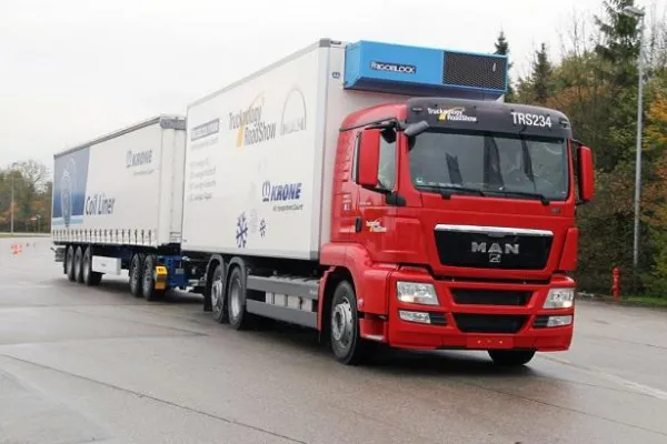 Bild: Deutsche mehrheitlich für Effizienz im Güterverkehr und für Tests von Lang LKWs auf Autobahnen