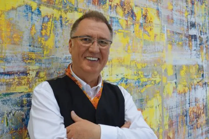 DIE INITIALE - Heimspiel für Hufenbach-Business-Design Bild: DIE INITIALE - Heimspiel für Hufenbach-Business-Design