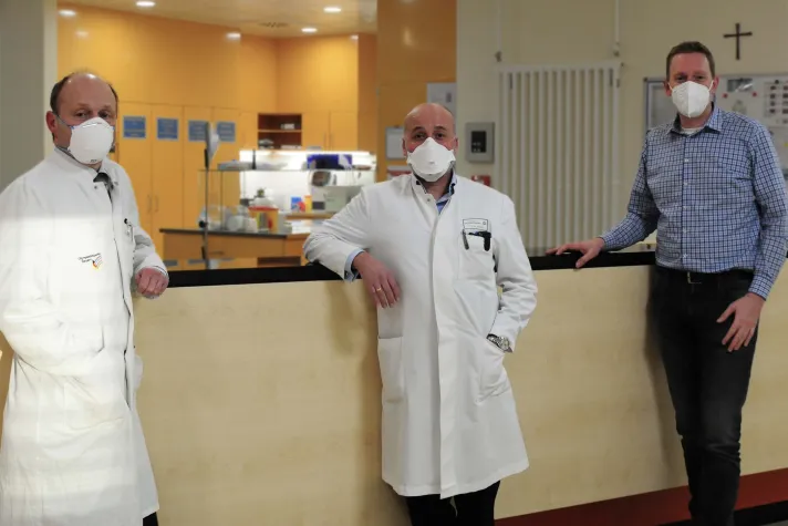 Knie-Experte Dr. Marco Strauch kehrt an die Asklepios Klinik Lindenlohe zurück Bild: Knie-Experte Dr. Marco Strauch kehrt an die Asklepios Klinik Lindenlohe zurück