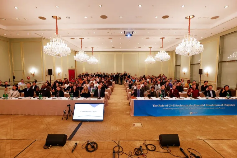 Bild: Konferenz in Berlin zur friedlichen Lösung von Konflikten
