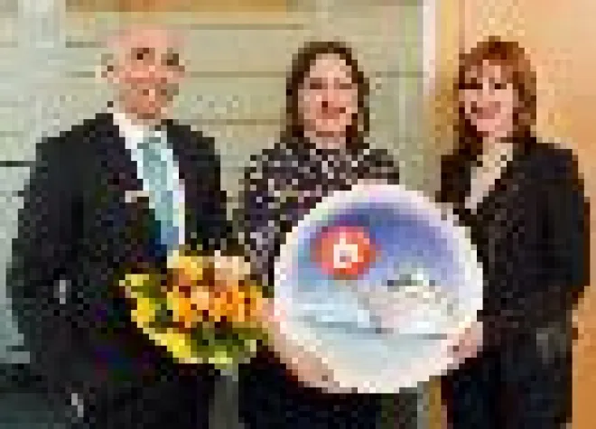 Bild: Mit PS-Sparen 5.000 Euro-Reisegutschein gewonnen