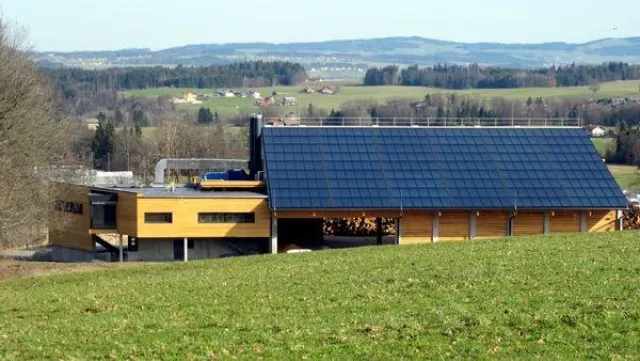 Bild: 13.04.2010 Presseveranstaltung n Eugendorf: „DAS HEIZWERK DER NEUEN DIMENSION“