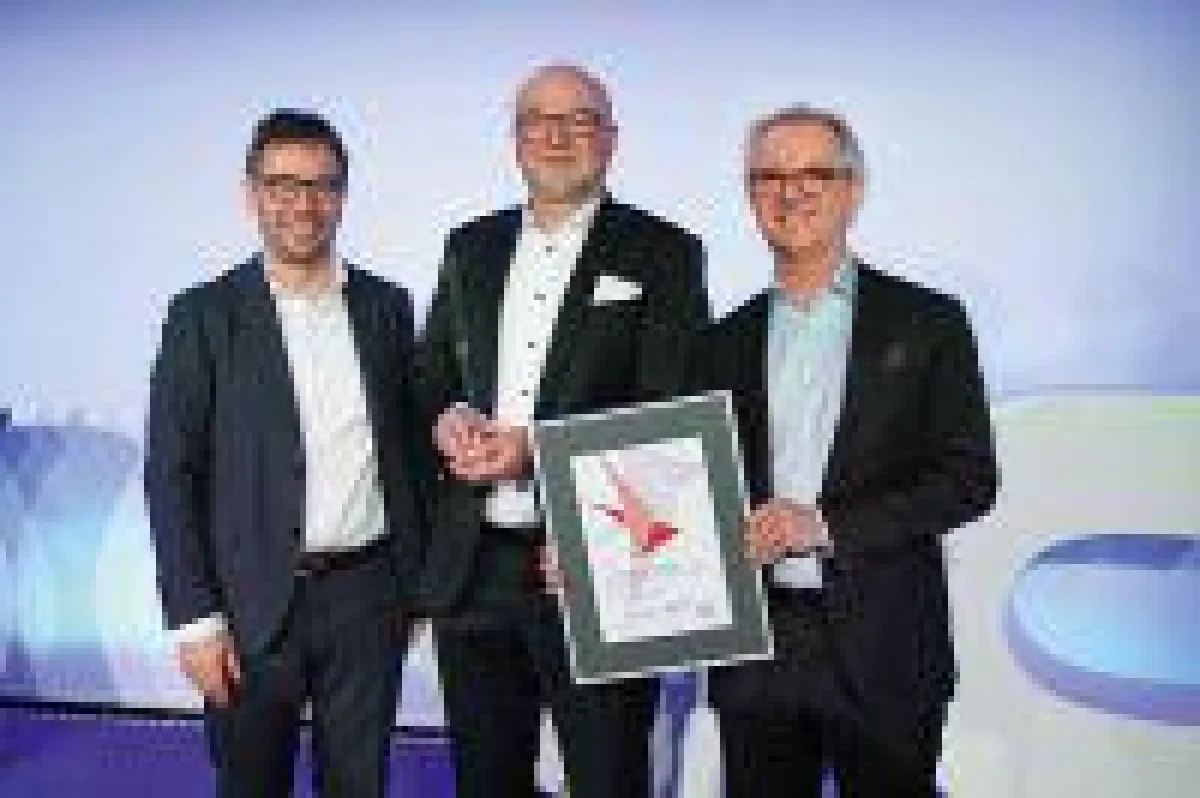 Medienunternehmer Heinz Wurzel (Mitte) erhielt den GC Management Award 2019