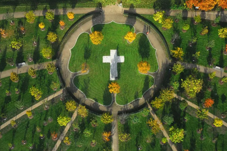 Bild: Natur und Technik verbinden über 93 Nationen im Luthergarten Wittenberg