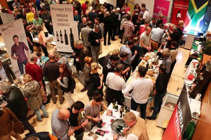 Bild: Tausende Besucher feiern 10. Geburtstag der Weinmesse Starnberg