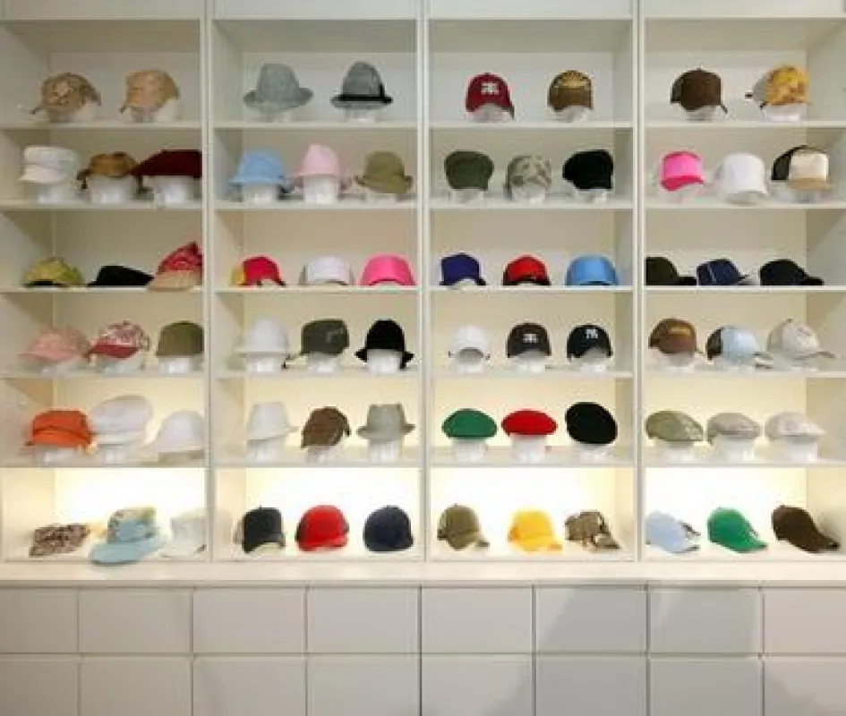 Große Auswahl bei Caps and Sox - im Laden und im Onlineshop