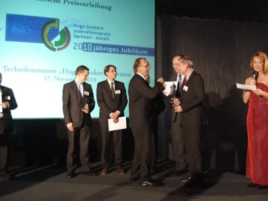 Bild: Forscherteam der Hochschule Harz bei der Zeremonie des 10. Hugo Junkers Innovationspreis geehrt