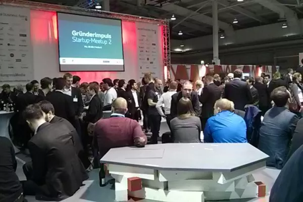 Bild: Über 300 Gäste aus dem Bereich Web- und Mobile bei Startup Meetup zur CeBIT