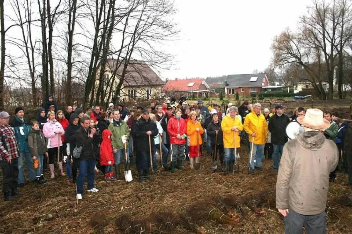 Frühjahr 2010: Pflanzaktion in Beeskow