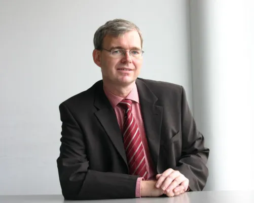 Bild: Dr. Dönges wechselt zu SALT Solutions - Unternehmensbereich Logistik wird weiter ausgebaut