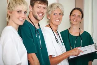 Bild: StartAB– das neue Programm für junge Erwachsene zum Berufe checken und Ausbildung wählen im Gesundheitsbereich