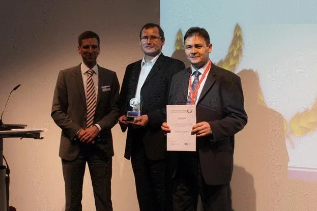 Bild: Heraeus gewinnt mit pmOne-Lösung Best Practice Award 2012