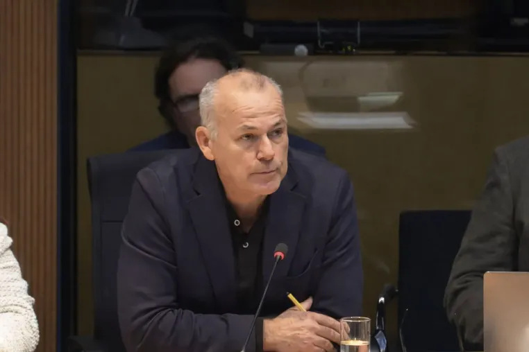 Dr. Michael Nehls legt Amt als ständiger Sachverständiger der Corona-Enquete „Corona“ nieder Bild: Dr. Michael Nehls legt Amt als ständiger Sachverständiger der Corona-Enquete „Corona“ nieder