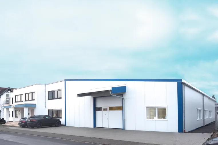 WES Systeme Electronic GmbH: Neue Produktions- und Lagerhalle ist bezugsfertig Bild: WES Systeme Electronic GmbH: Neue Produktions- und Lagerhalle ist bezugsfertig