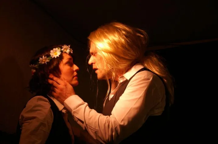 Bild: 'HAMLET FOR YOU' beim Sommer Theater 2008 auf dem Dach des Barceló Hotel in Köln-Rudolfplatz