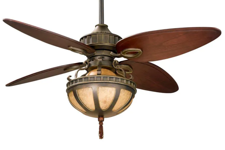 Bild: Deckenventilator BAYHILL: Schmuckstück mit venezianischer Bronze