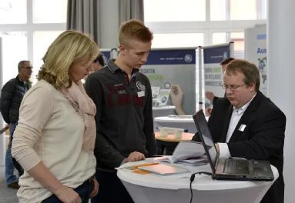 Karrieretag Tech & IT an der EUFH ein voller Erfolg: Bild: Karrieretag Tech & IT an der EUFH ein voller Erfolg: