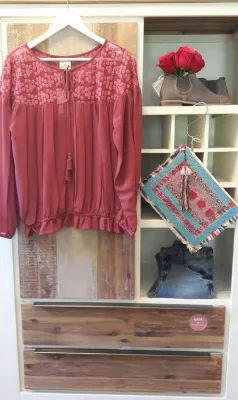 SUMMER-SALE bei LILIA, dem SHOWROOM für dänische Damenmode in Höhenkirchen und München Bild: SUMMER-SALE bei LILIA, dem SHOWROOM für dänische Damenmode in Höhenkirchen und München