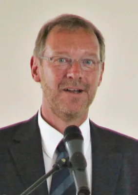 Erinnerung an einen großen Verfechter der Mitarbeiterkapitalbeteiligung – Philip Rosenthal wäre heute 100 Bild: Erinnerung an einen großen Verfechter der Mitarbeiterkapitalbeteiligung – Philip Rosenthal wäre heute 100