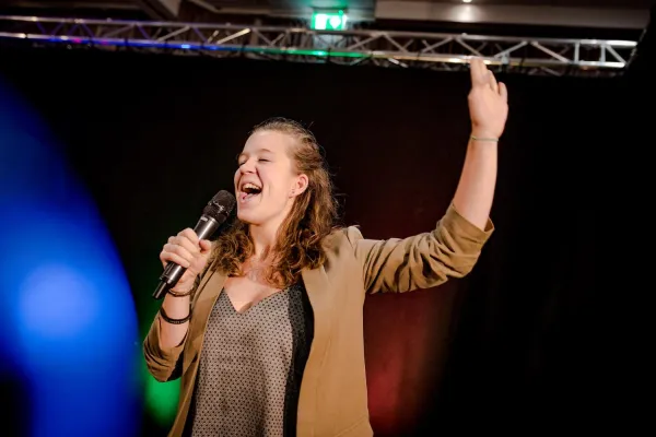 Bild: Vom Internationalen Silent Speaker Slam auf die Bühnen der Welt