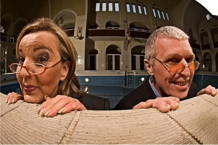 Bild: noris-fliesen.de - Erlebniswelt mit biegsamen Sandstein