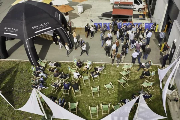 Mehr als 400 Teilnehmer beim zweiten E-Commerce BBQ von B+S und qualitytraffic Bild: Mehr als 400 Teilnehmer beim zweiten E-Commerce BBQ von B+S und qualitytraffic