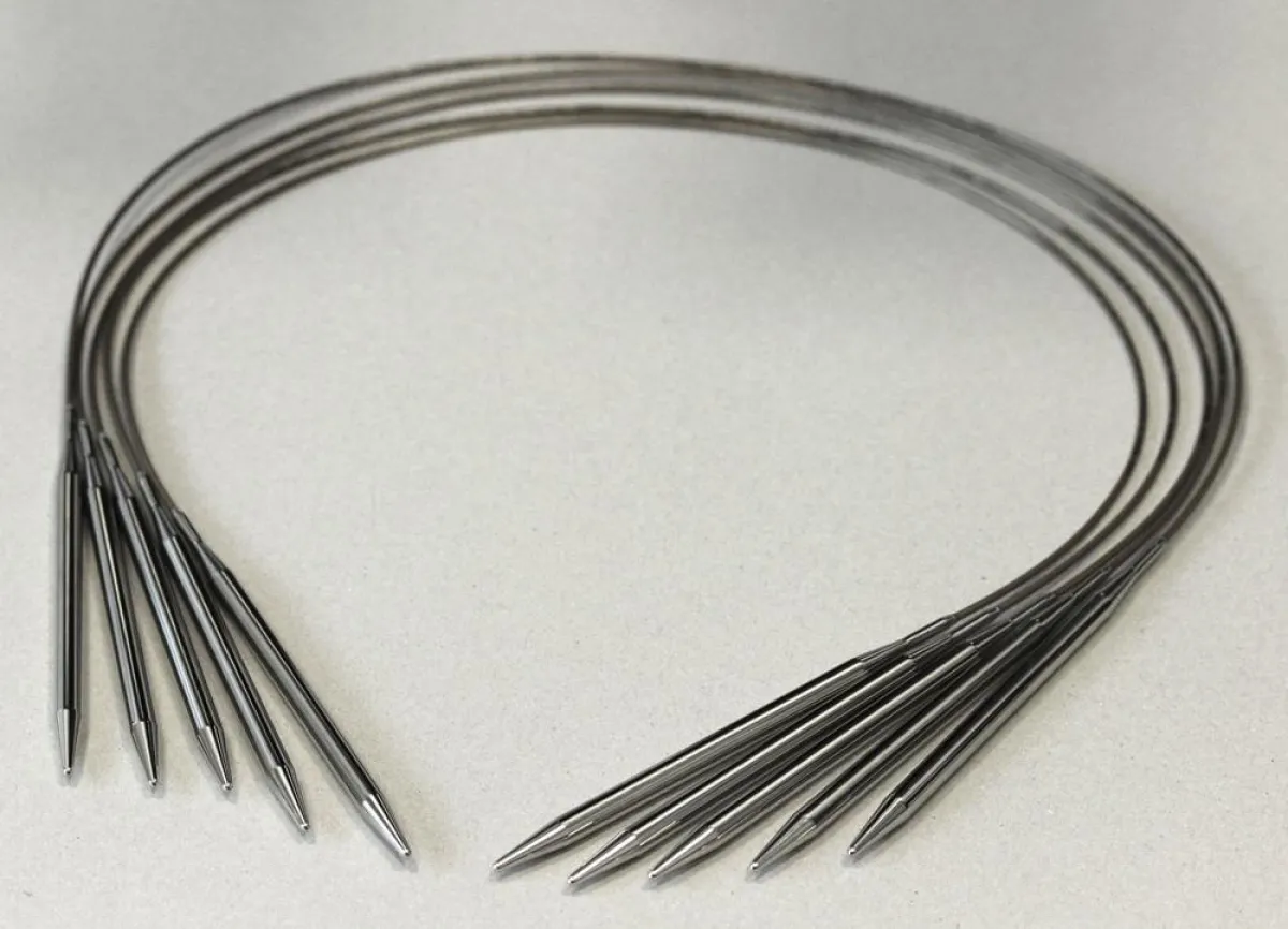 Der Rundstricknadel-Automat zeigt die sehr filigranen Fertigungsmöglichkeiten der Servotechnik auf.