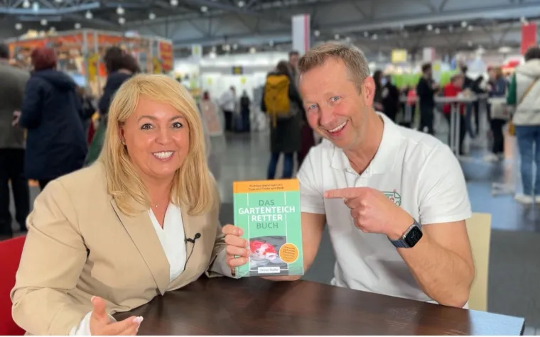 Bild: Das Teichretter Buch: Rainer Stolte präsentiert auf der Leipziger Buchmesse 2024 Buch für klare Gartenteiche