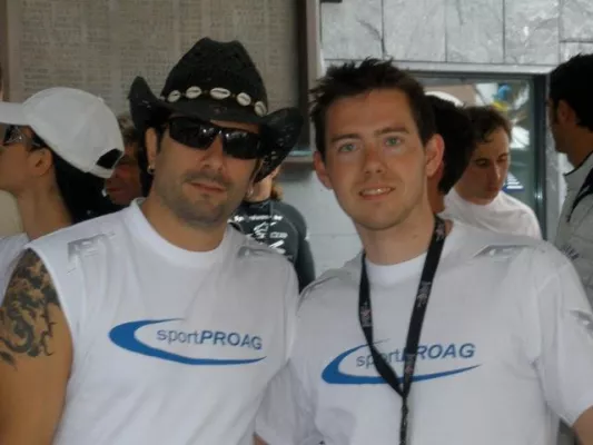 Bild: Stargebot.de-Charity Gewinner überrascht die Promis bei der Ischgl Cart Trophy