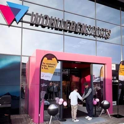 Bild: Wohlleben Sports feiert Wiedereröffnung der Radwelt in Dörfles-Esbach