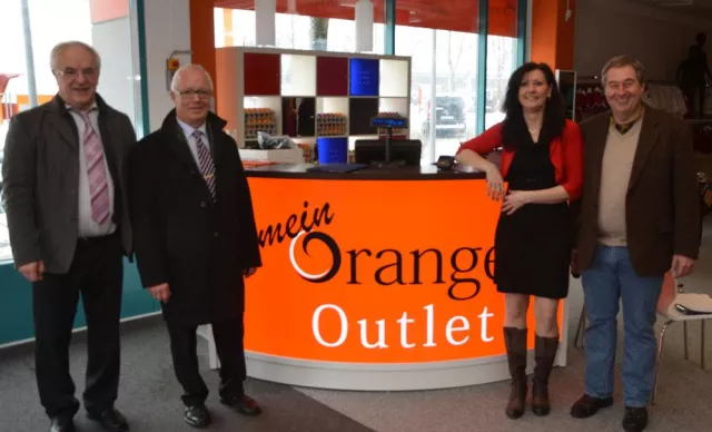 Bild: Orange Outlet öffnet in Rosenheim seine Türen